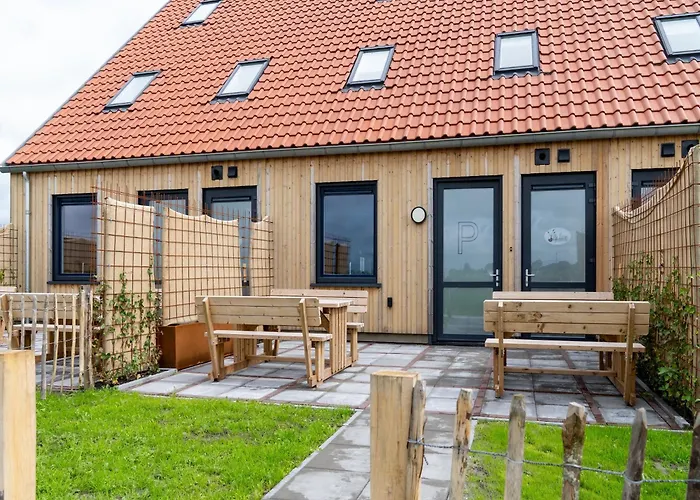 Spacious Holiday Home In Leons With Garden