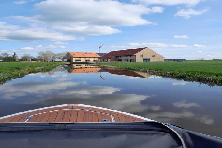 Holiday home Spacious In With Garden Leons