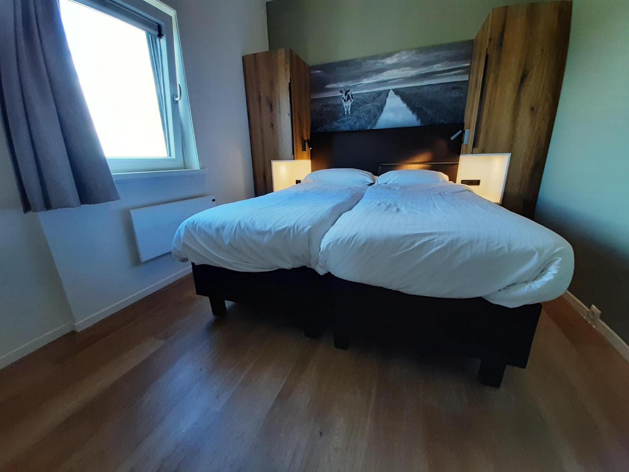Spacious In With Garden